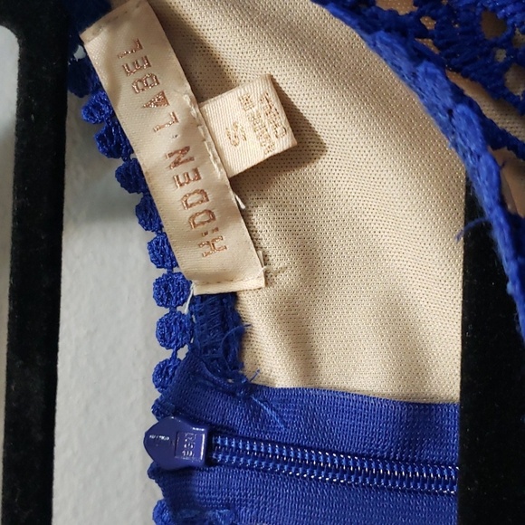 Hidden Label Royal Blue Crochet Lace Dress, Lined, Size Small - Picture 3 of 9